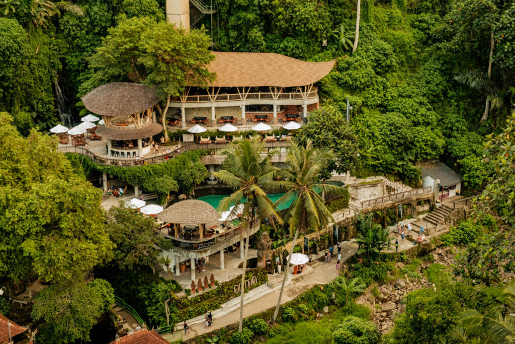 Bali Omma dayclub travelinmypocket