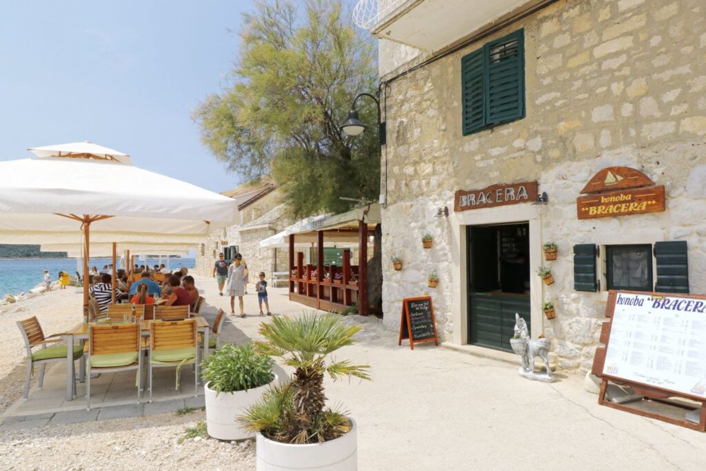 Primosten what to do near Split Croatia travelinmypocket