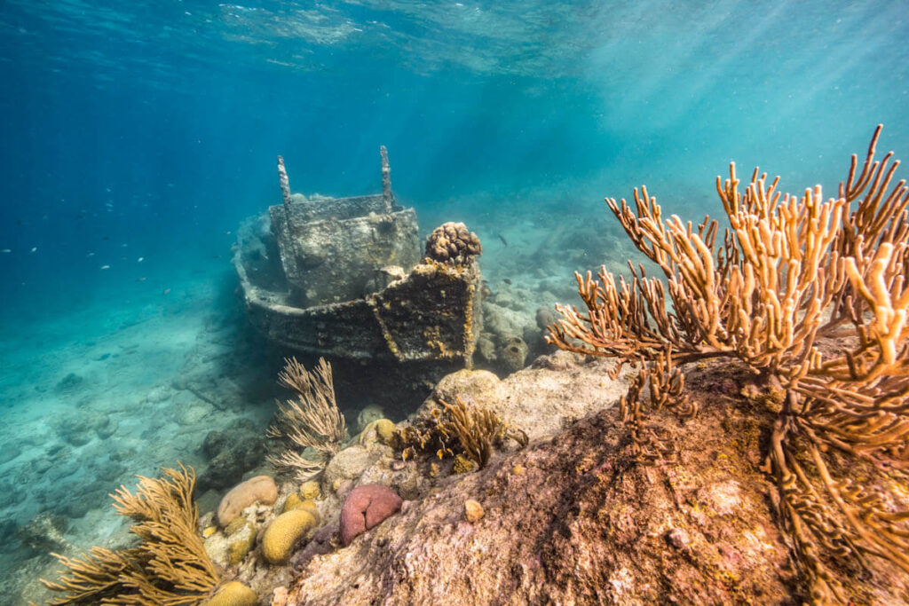 Curacao tugboat snorkeling diving spot travelinmypocket