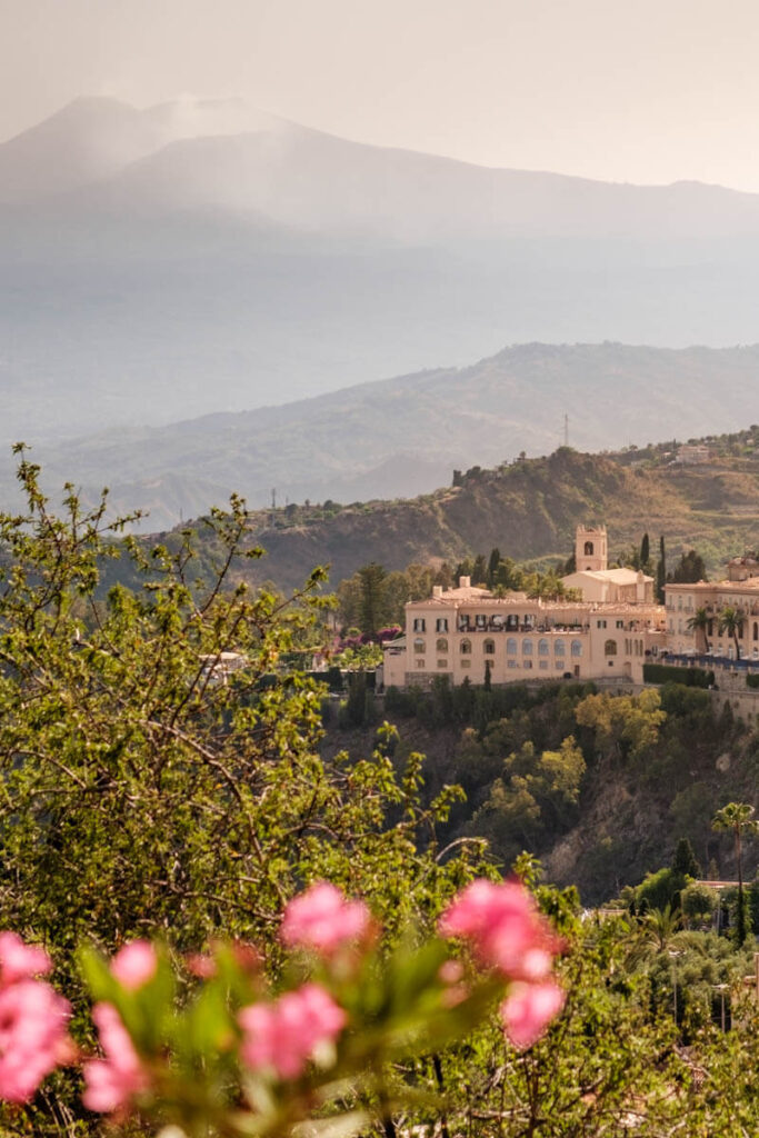 Four Seasons hotel The White Lotus Taormina Sicily travelinmypocket