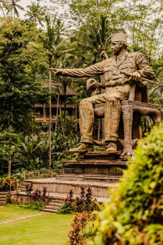 Soekarno statue Alas Harum Bali travelinmypocket