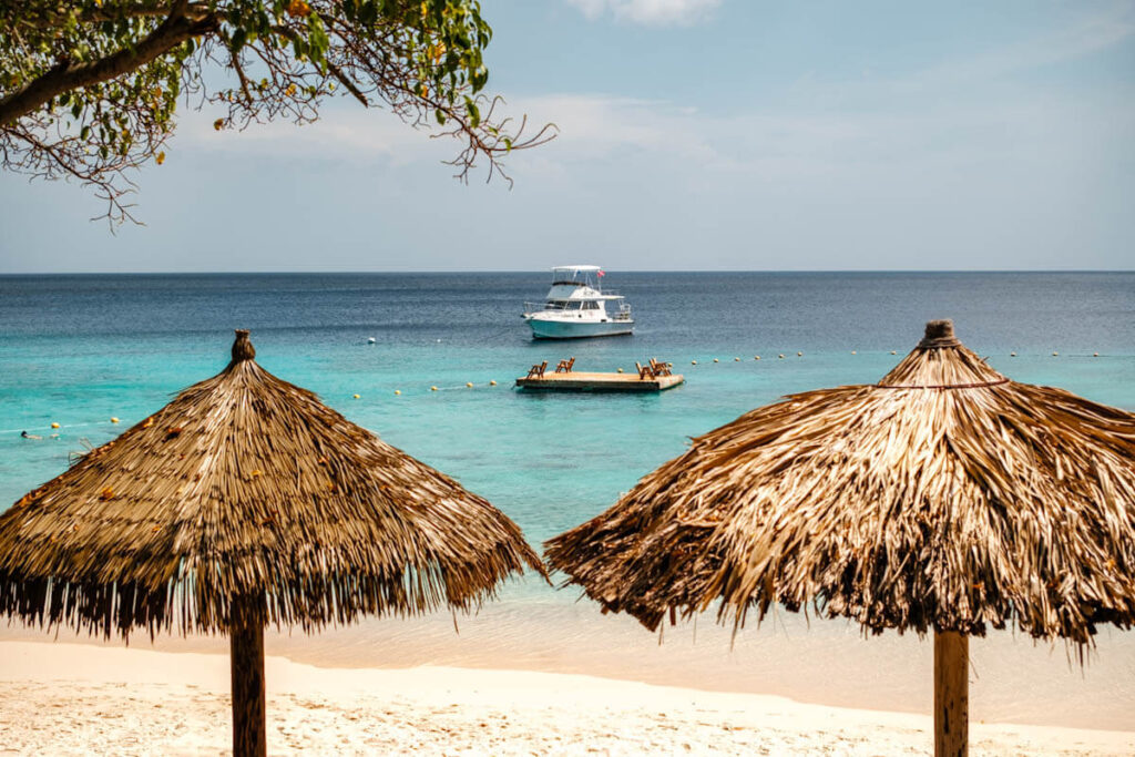 Beautiful beaches Curacao Playa Kalki travelinmypocket