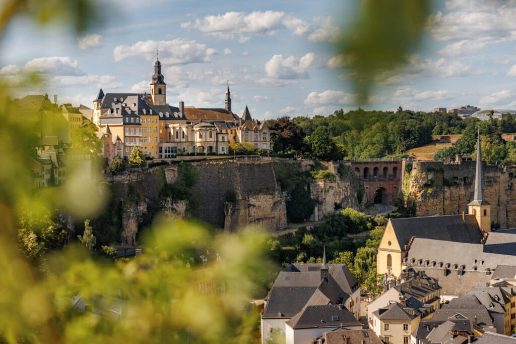 Can you park your car for free in Luxembourg City travelinmypocket