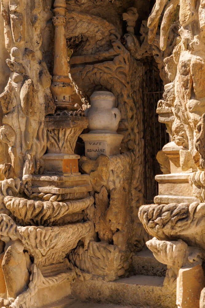Details Palais Ideal du Facteur Cheval Hauterives France travelinmypocket