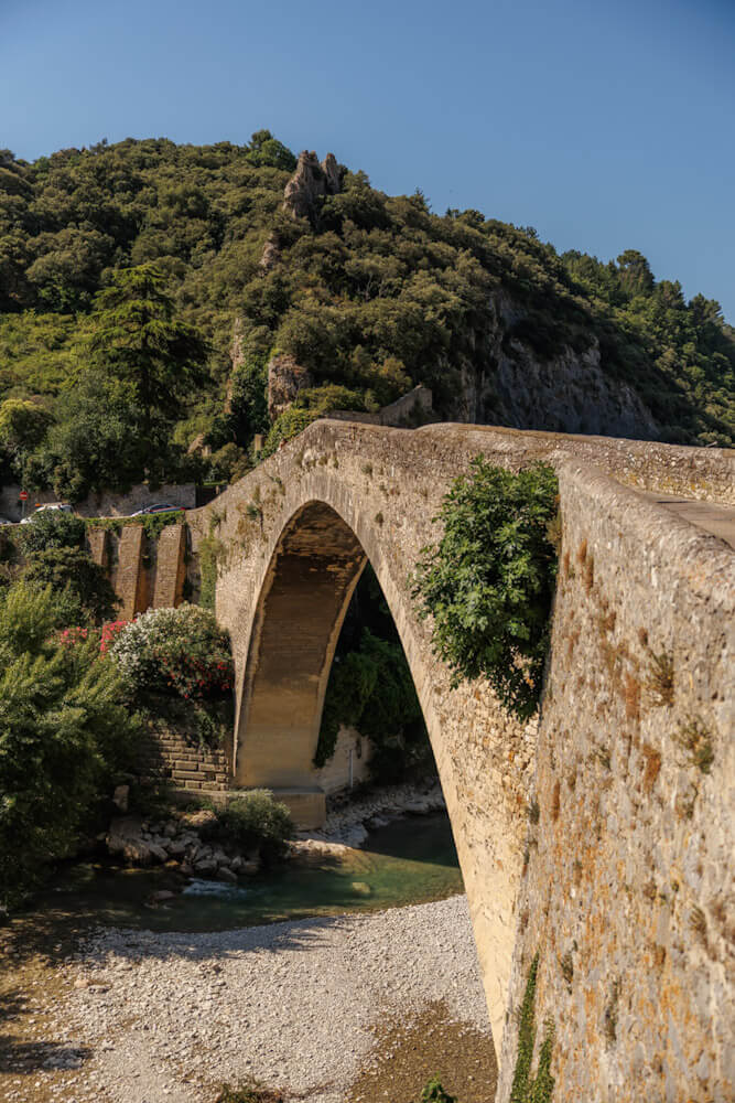 Nyons bridge Drome France travelinmypocket