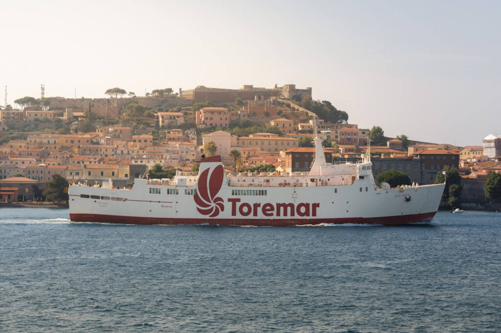 Boat to Elba with Toremar Italy travelinmypocket