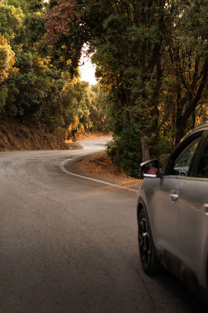 Driving a car on Elba Italy travelinmypocket