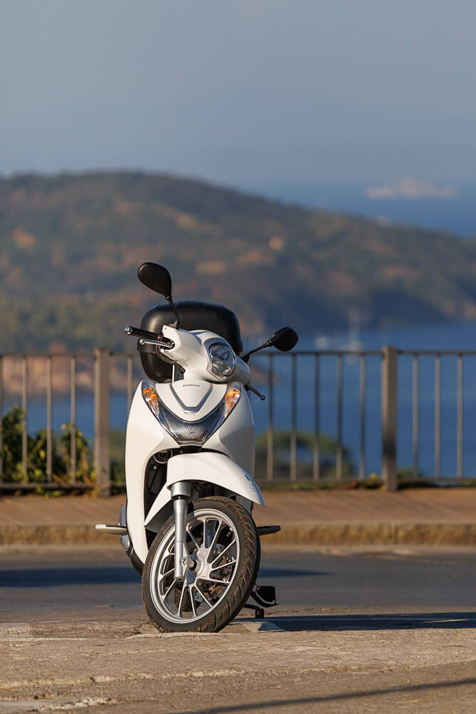 Riding a scooter on Elba Italy travelinmypocket