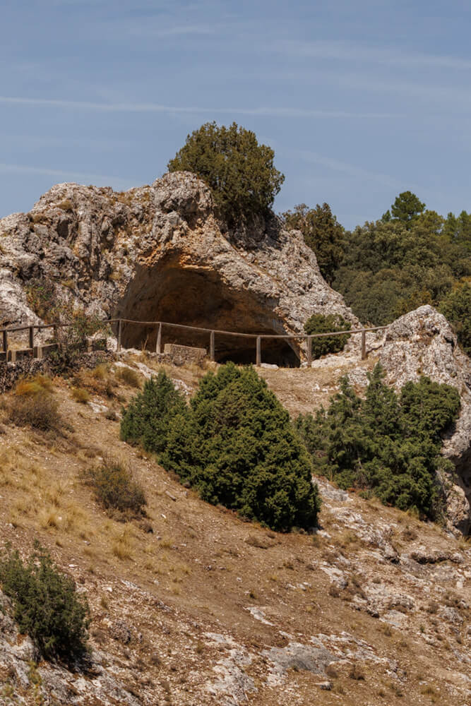 Ventano del Diablo in Cuenca watching griffon vultures in Spain travelinmypocket