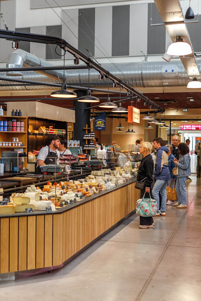Indoor market Amiens what to see and do travelinmypocket